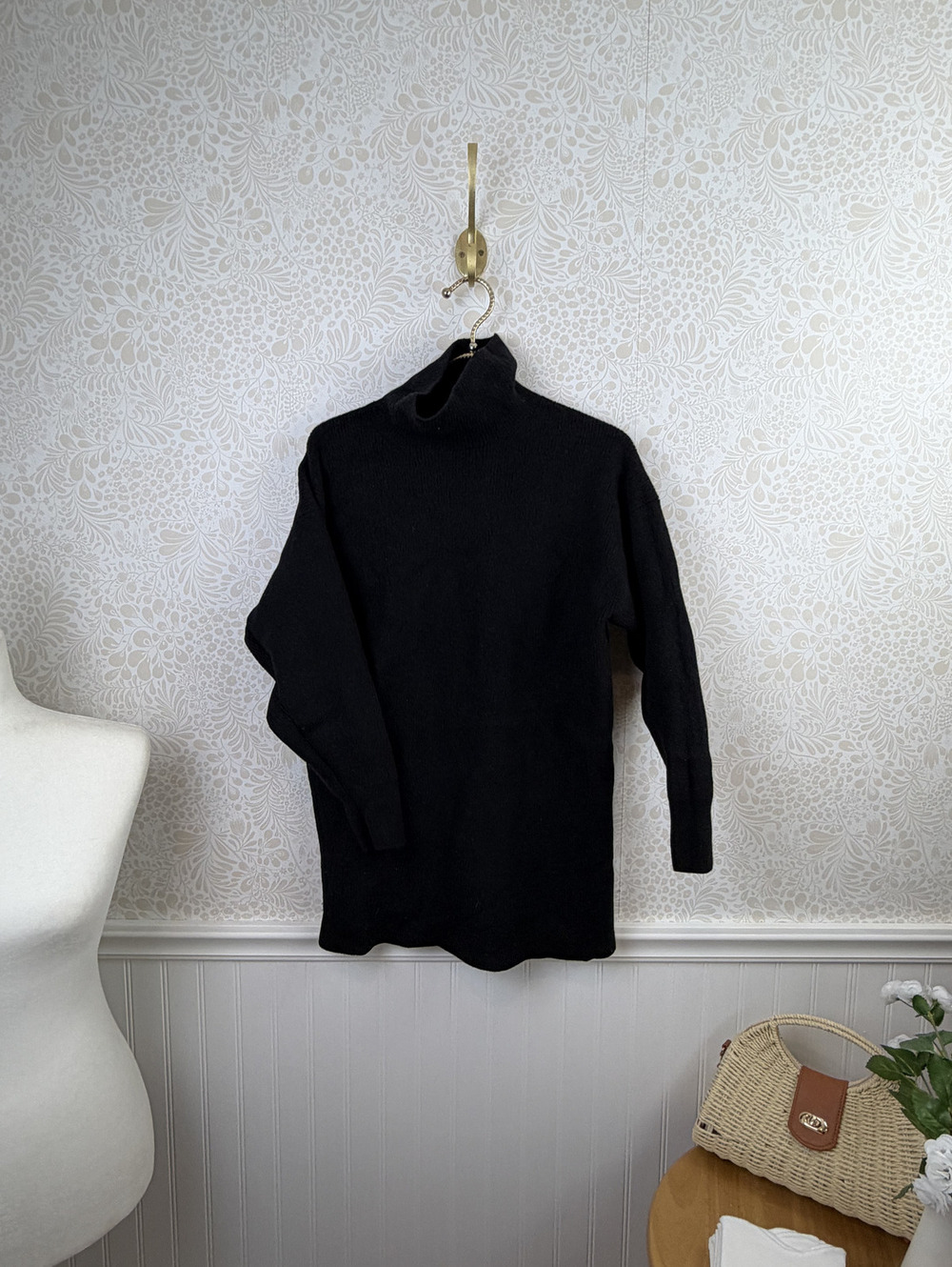 Babaton by Aritzia Black 100% Merino Wool Turtleneck Sweater - Size - Medium